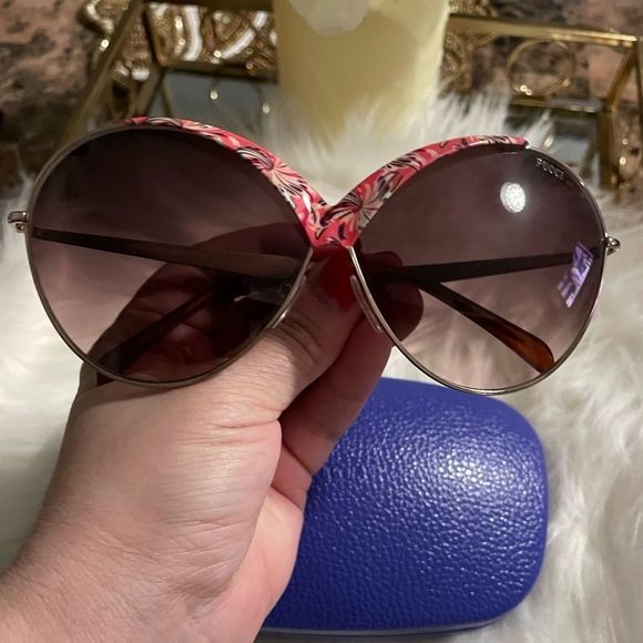 Emilio Pucci Butterfly Sunglasses - Picture 9 of 13